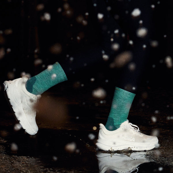 Darn Tough Women's Run Micro Crew Ultra-Lightweight Running Sock Teal