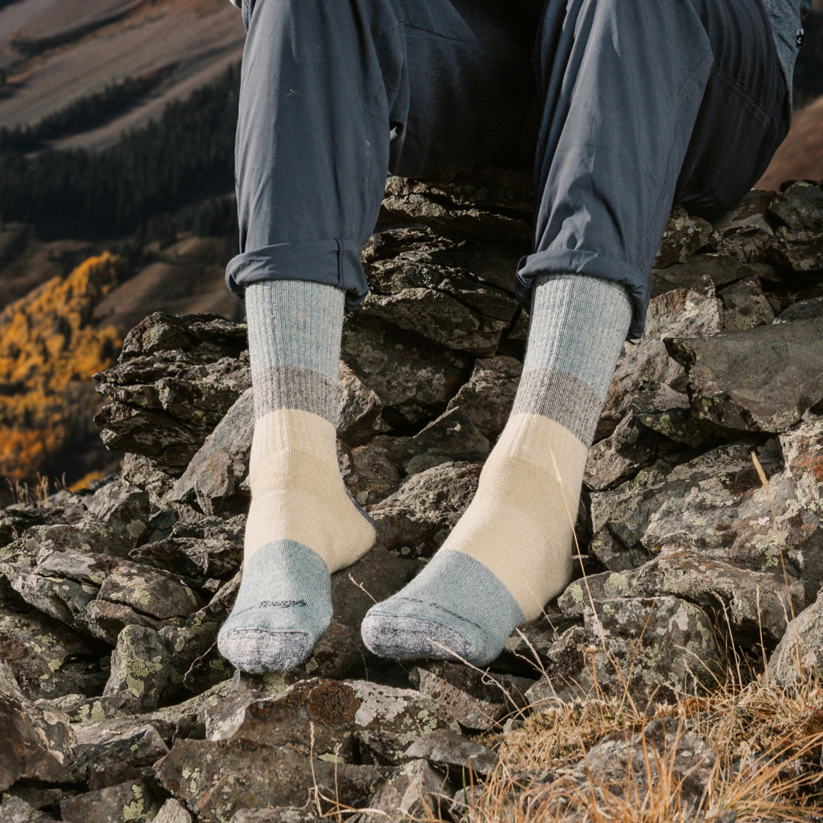Darn Tough Men's Mountaineering Micro Crew Heavyweight Hiking Sock Geyser