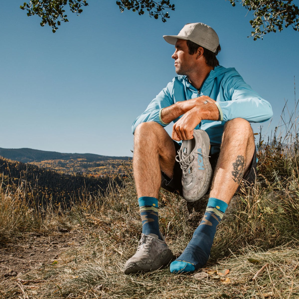 Darn Tough Men's Ridge Runner Micro Crew Ultra-Lightweight Running Sock Midnight