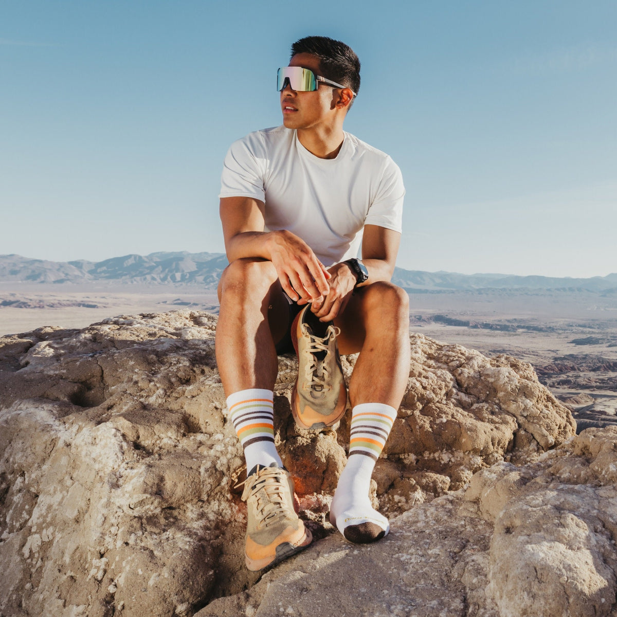 Darn Tough Men's Fastpack Micro Crew Lightweight Hiking Sock White