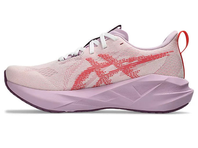 Women's - ASICS Novablast 5 - White/Coral Reef