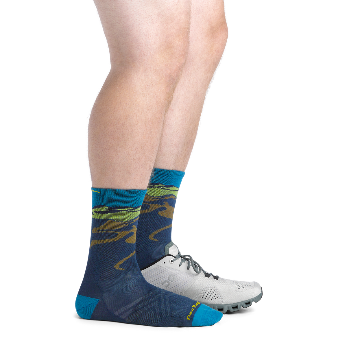 Darn Tough Men's Ridge Runner Micro Crew Ultra-Lightweight Running Sock Midnight
