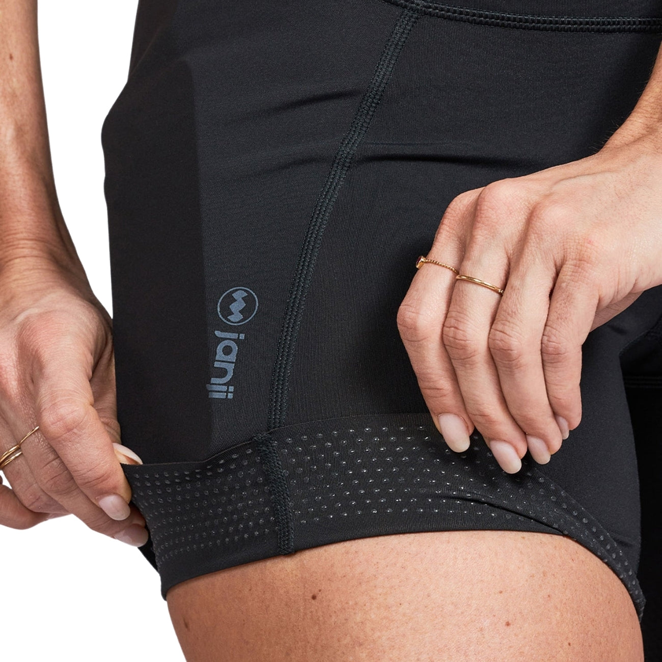 Women's - Janji 5" Pace Short - Midnight