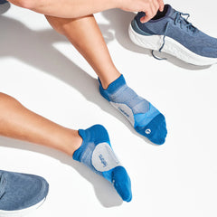 Feetures -   Elite Light Cushion No Show Tab - Navy Mist