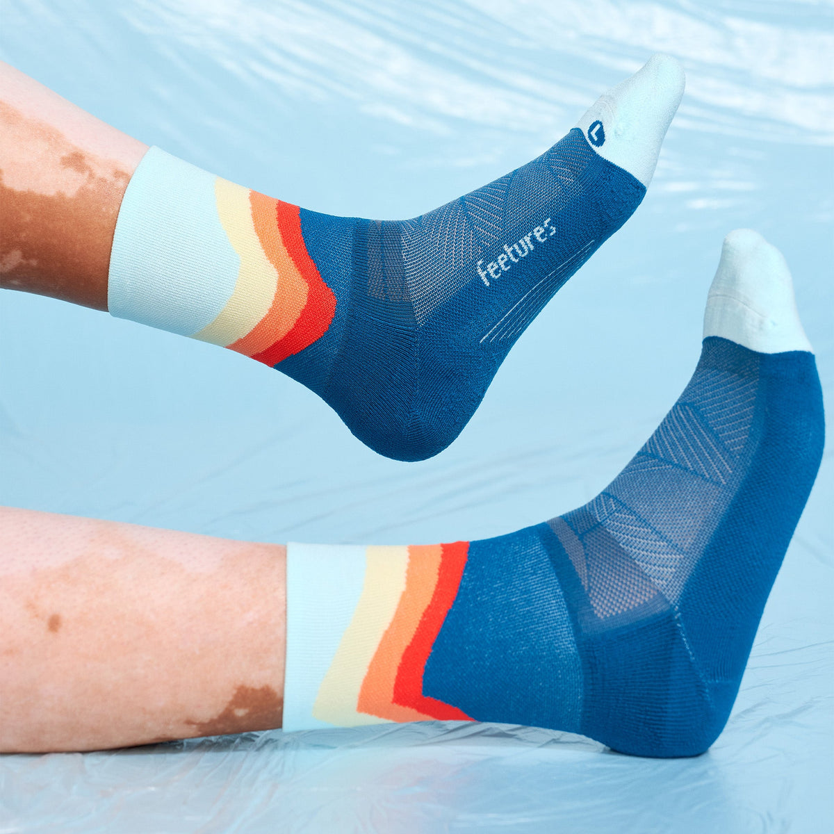 Feetures Elite Light Cushion Mini Crew Blue Swell