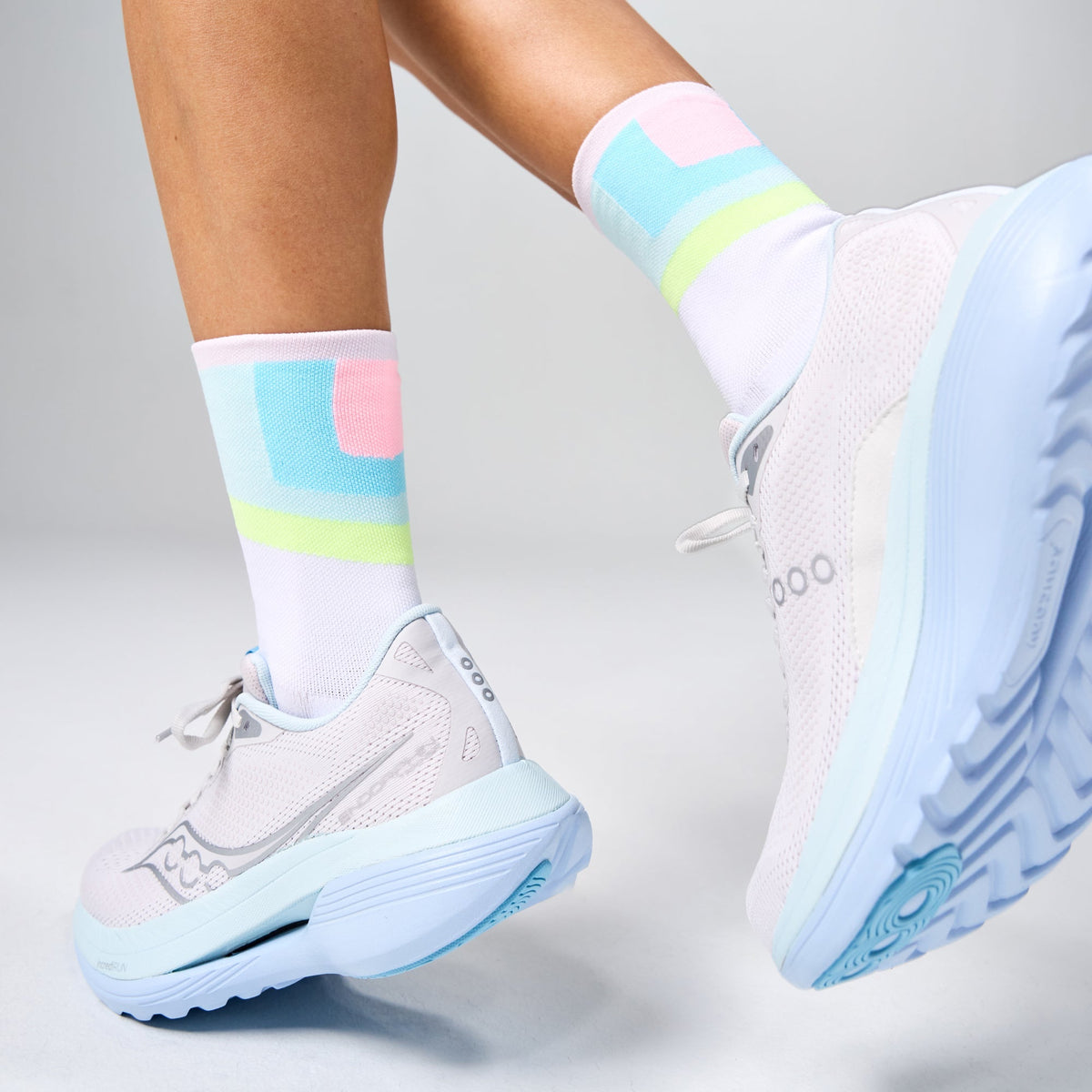 Feetures - Elite Light Cushion Mini Crew - Candy Court