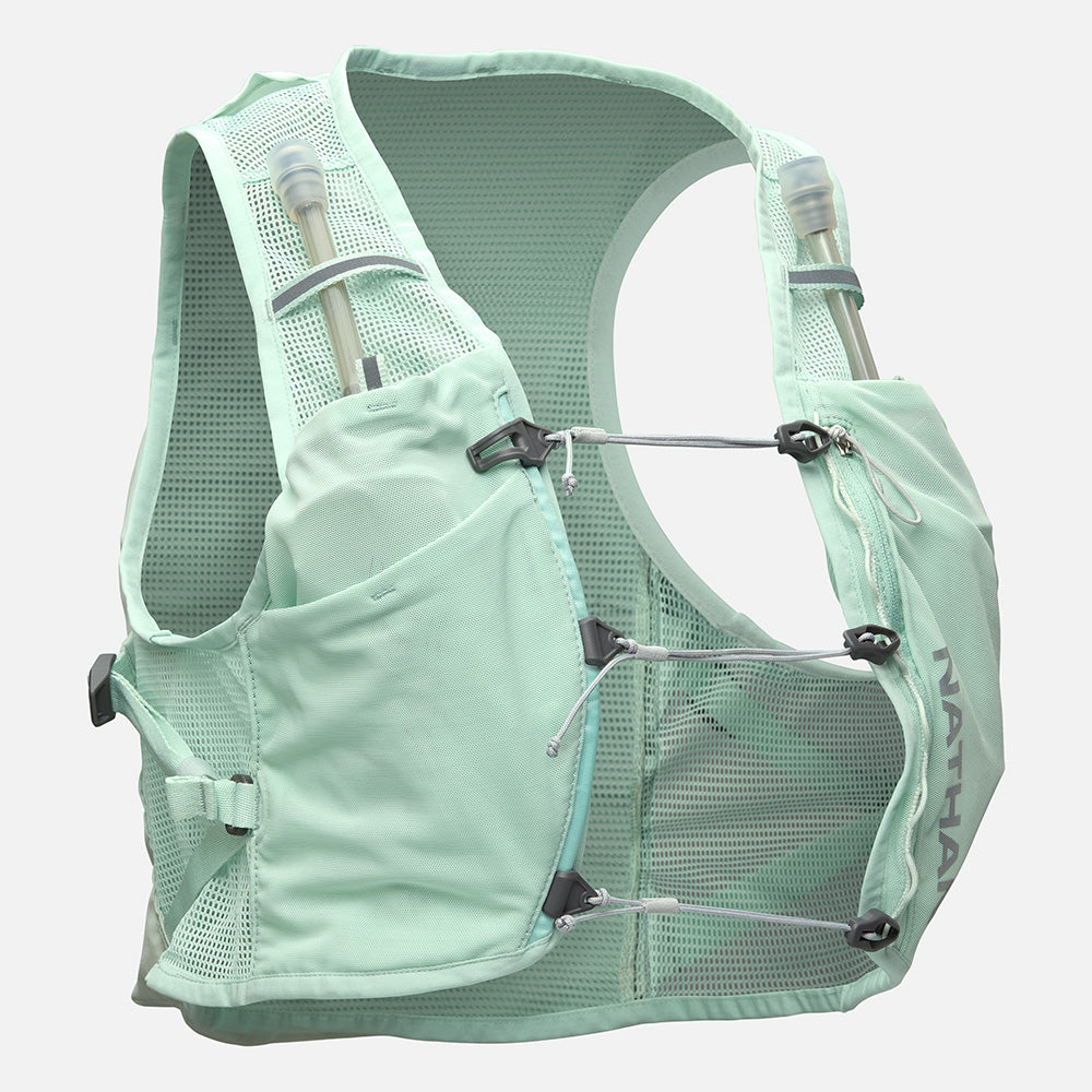 Nathan Women's Pinnacle Breeze 4 Liter Hydration Race Vest Surf Spray/Reflective Silver