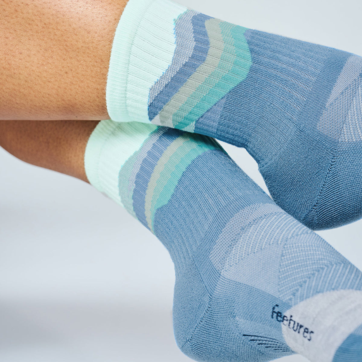 Feetures Trail Max Cushion Mini Crew Tectonic Blue