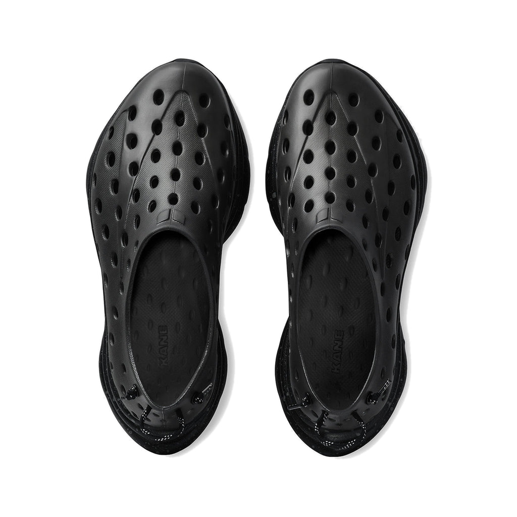 KANE Revive Charcoal-Black Speckle running shoe