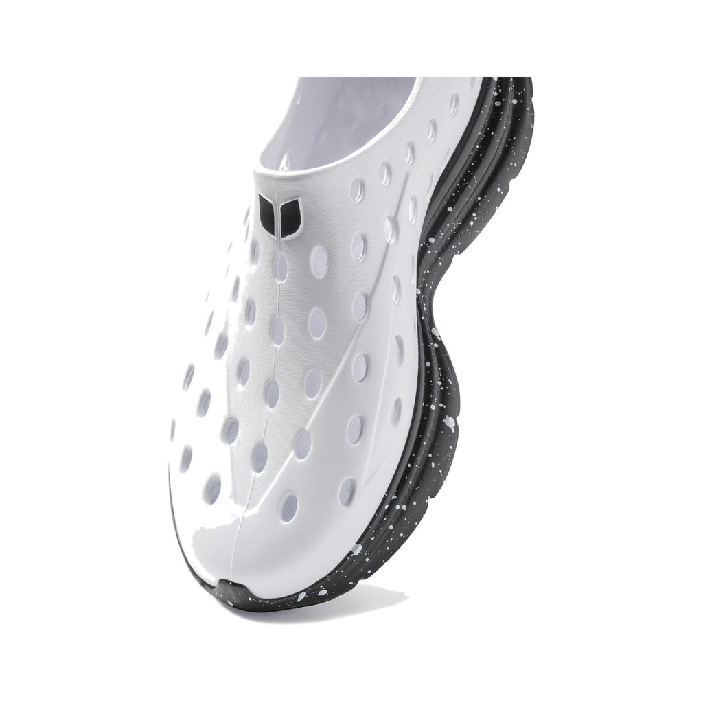 KANE Revive White-Black Speckle running shoe