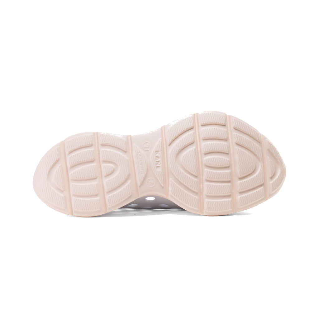 Kane Revive White-Cream recovery shoe