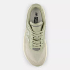 Men's - New Balance FuelCell Rebel v5 - Green/Grey