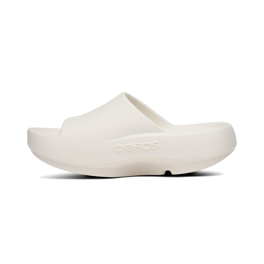 OOFOS OOahh + Chalk Chalk recovery shoe