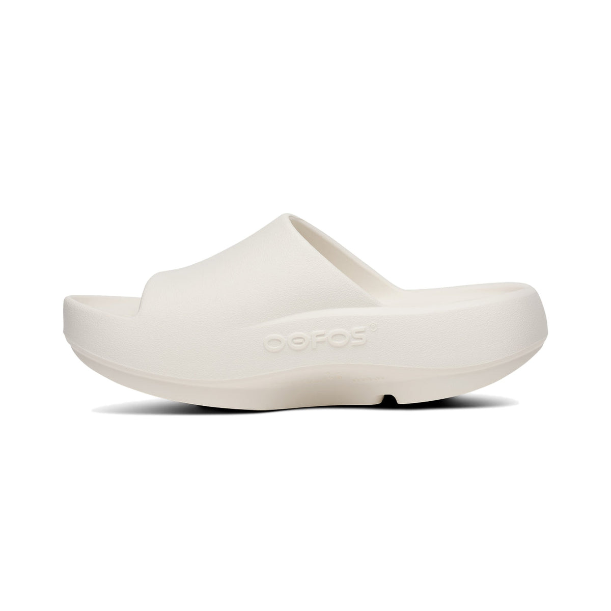 OOFOS OOahh + Chalk Chalk recovery shoe