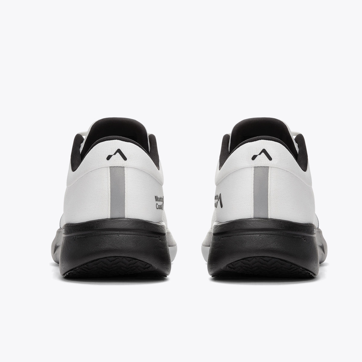 Mount to Coast Men's R1 White/Black