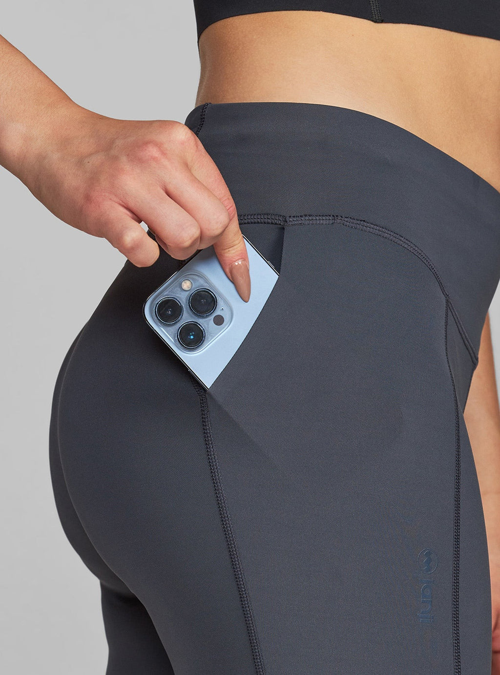 Women's Janji 7" Pace Short Tempest
