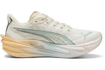 Women's - Puma Deviate Nitro 4 - Warm White/Lucite/Vapor Gray
